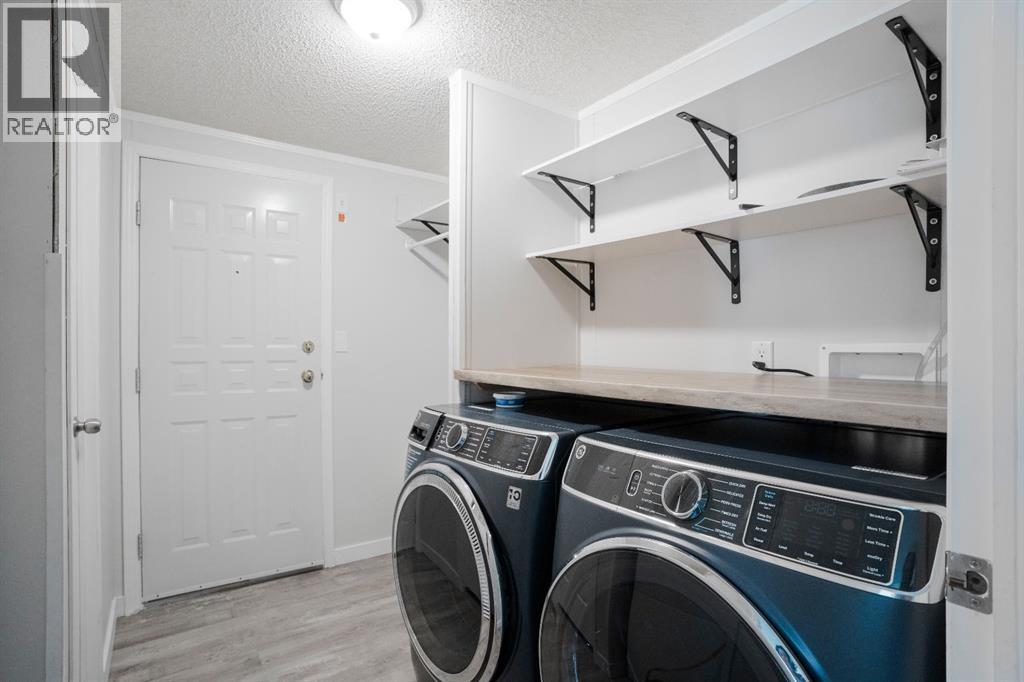 212 Greenwich Lane - 31