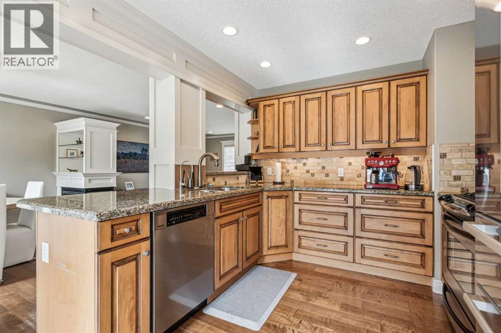 315 45 Avenue SW - 13