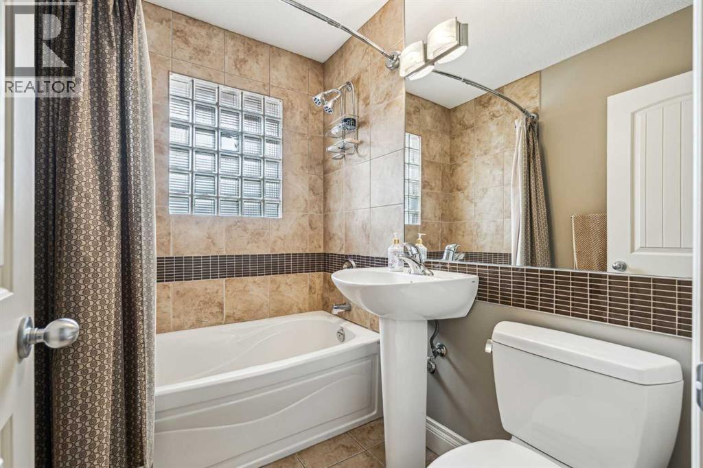 315 45 Avenue SW - 15