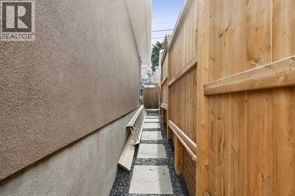 315 45 Avenue SW - 41