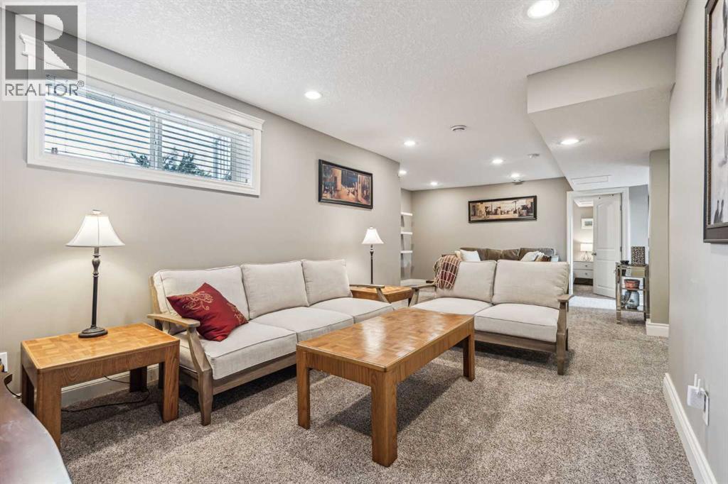 315 45 Avenue SW - 27