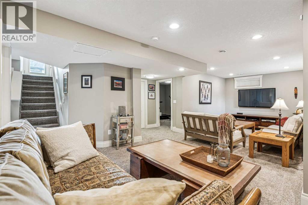 315 45 Avenue SW - 24