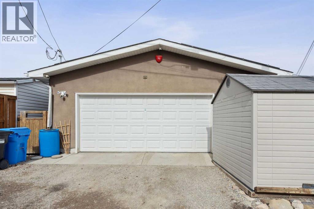 315 45 Avenue SW - 43