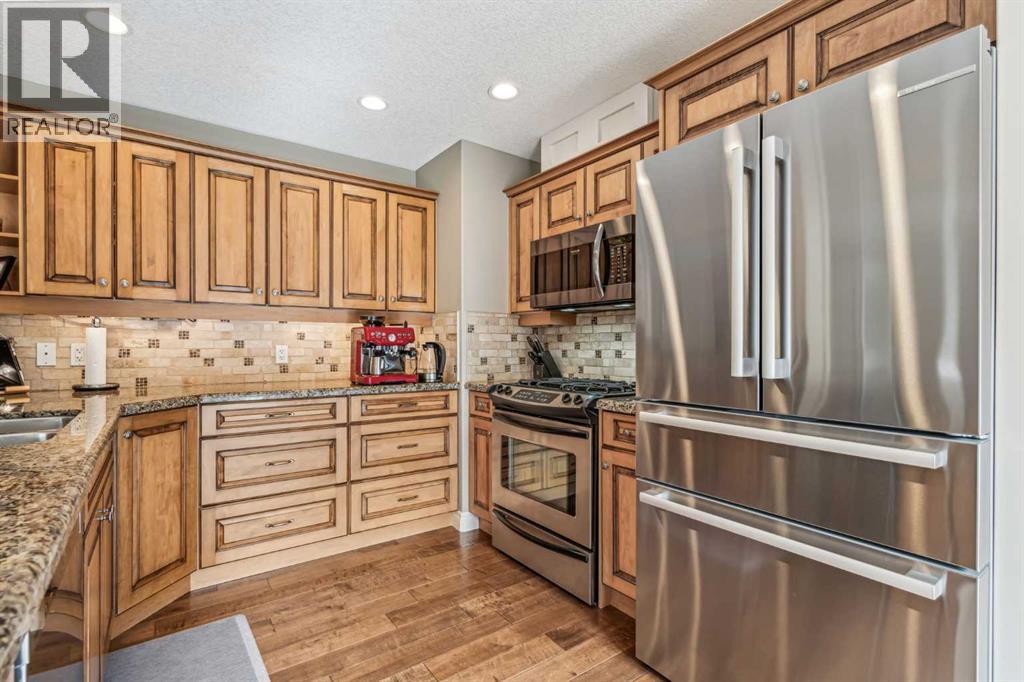 315 45 Avenue SW - 12