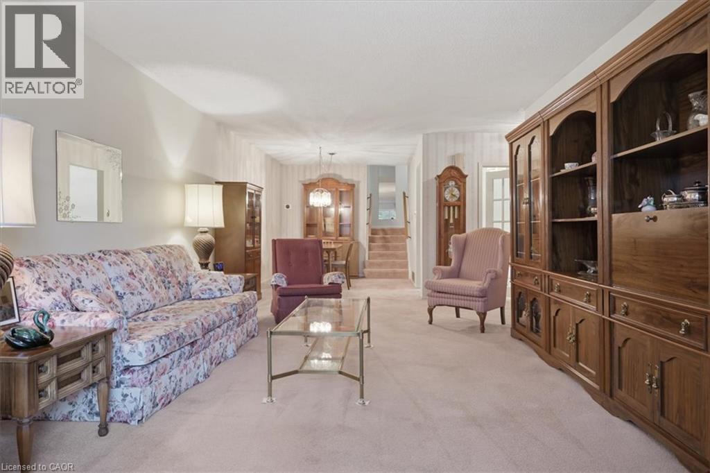 1167 SATURNIA Crescent - 9