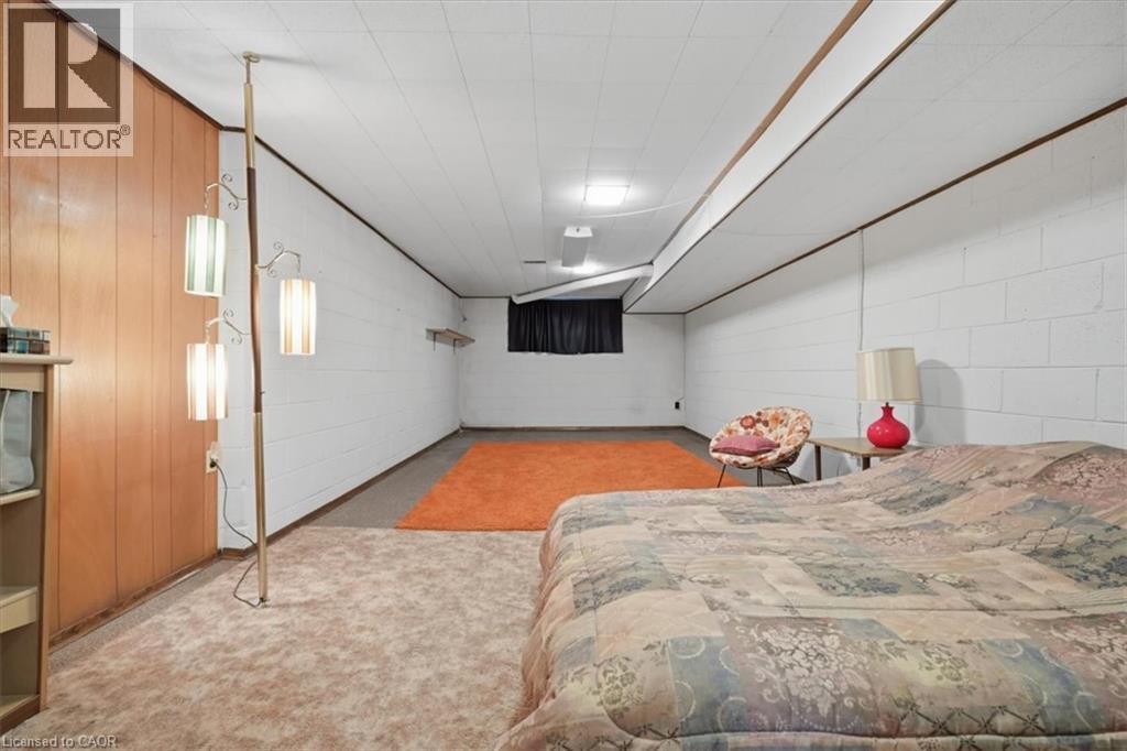 1167 SATURNIA Crescent - 25