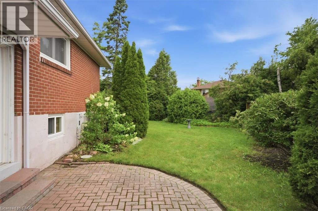 1167 SATURNIA Crescent - 28