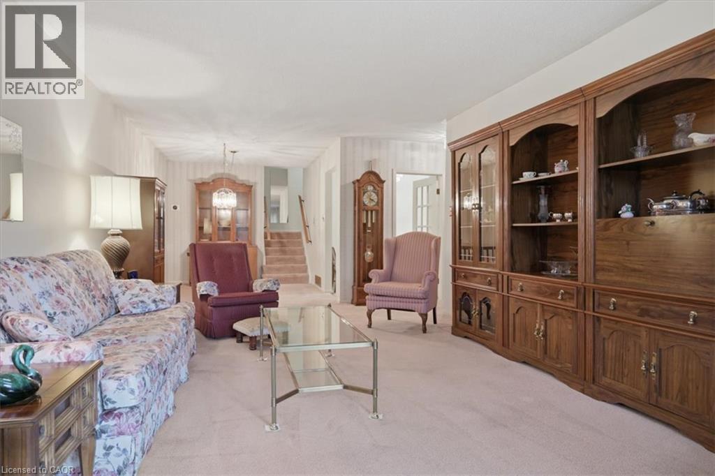 1167 SATURNIA Crescent - 8