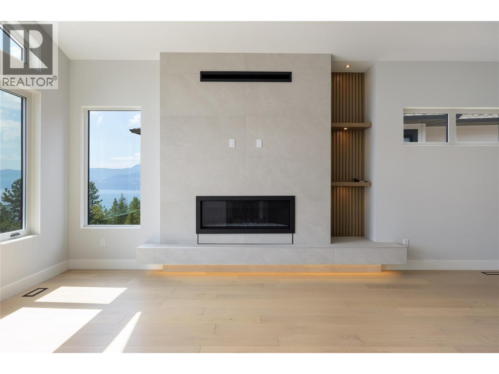 8828 Oxford Road, Vernon