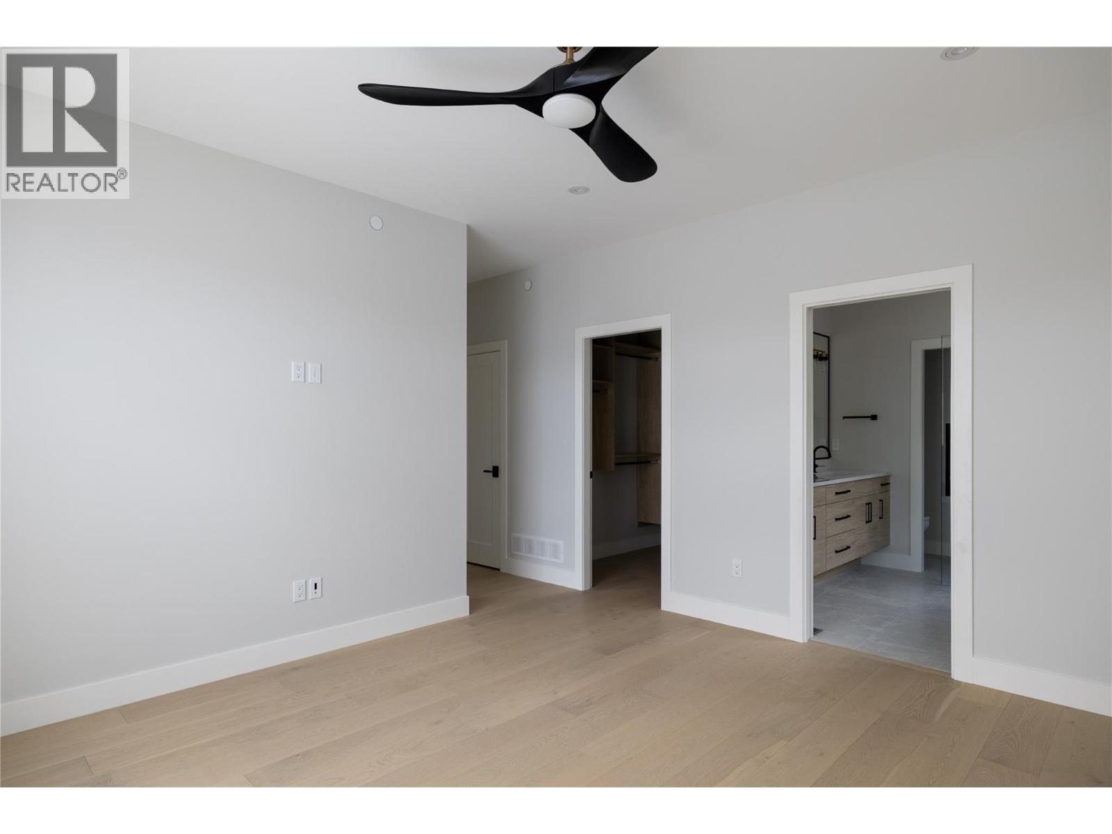 8828 Oxford Road - 27
