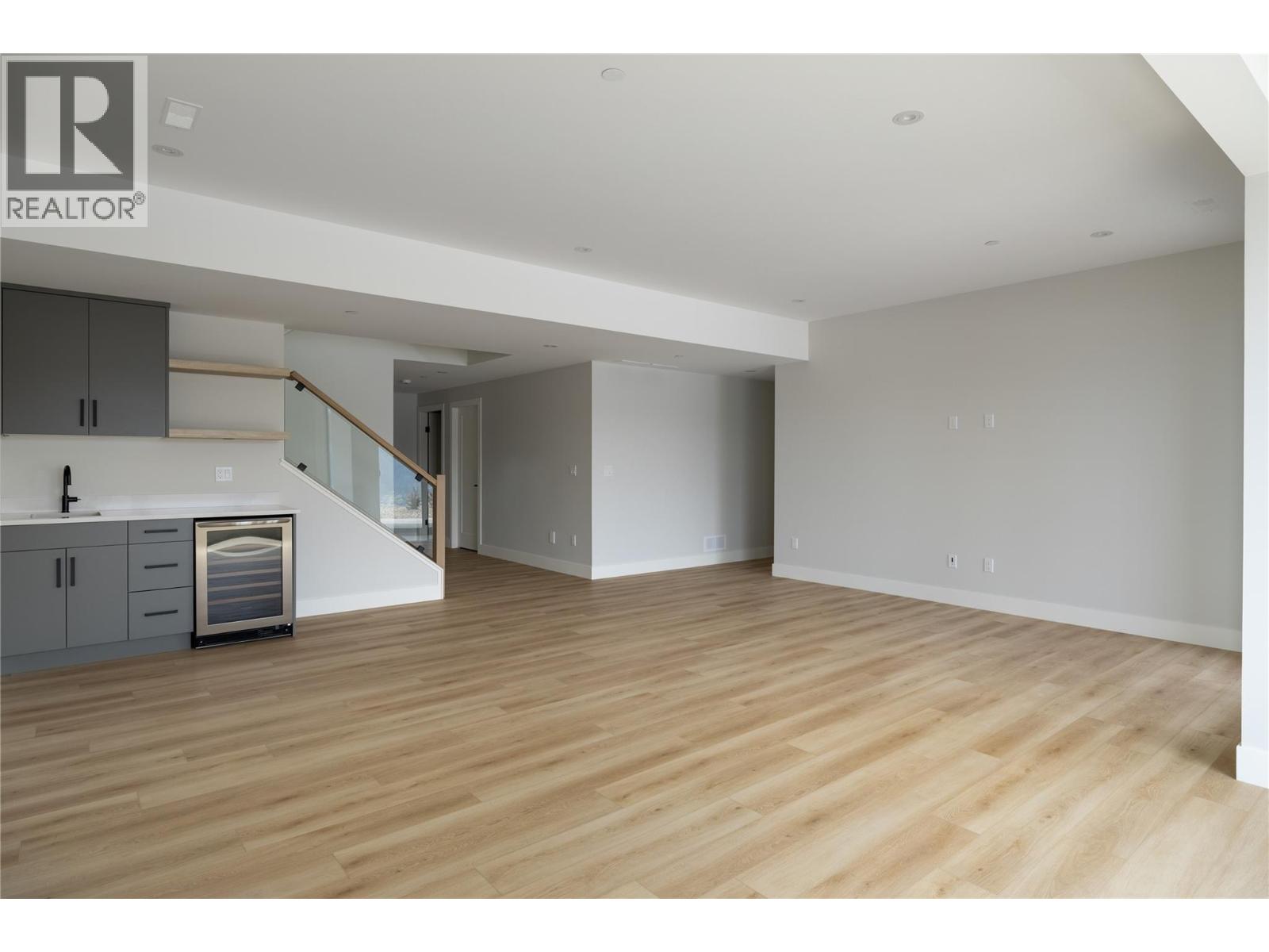 8828 Oxford Road - 41