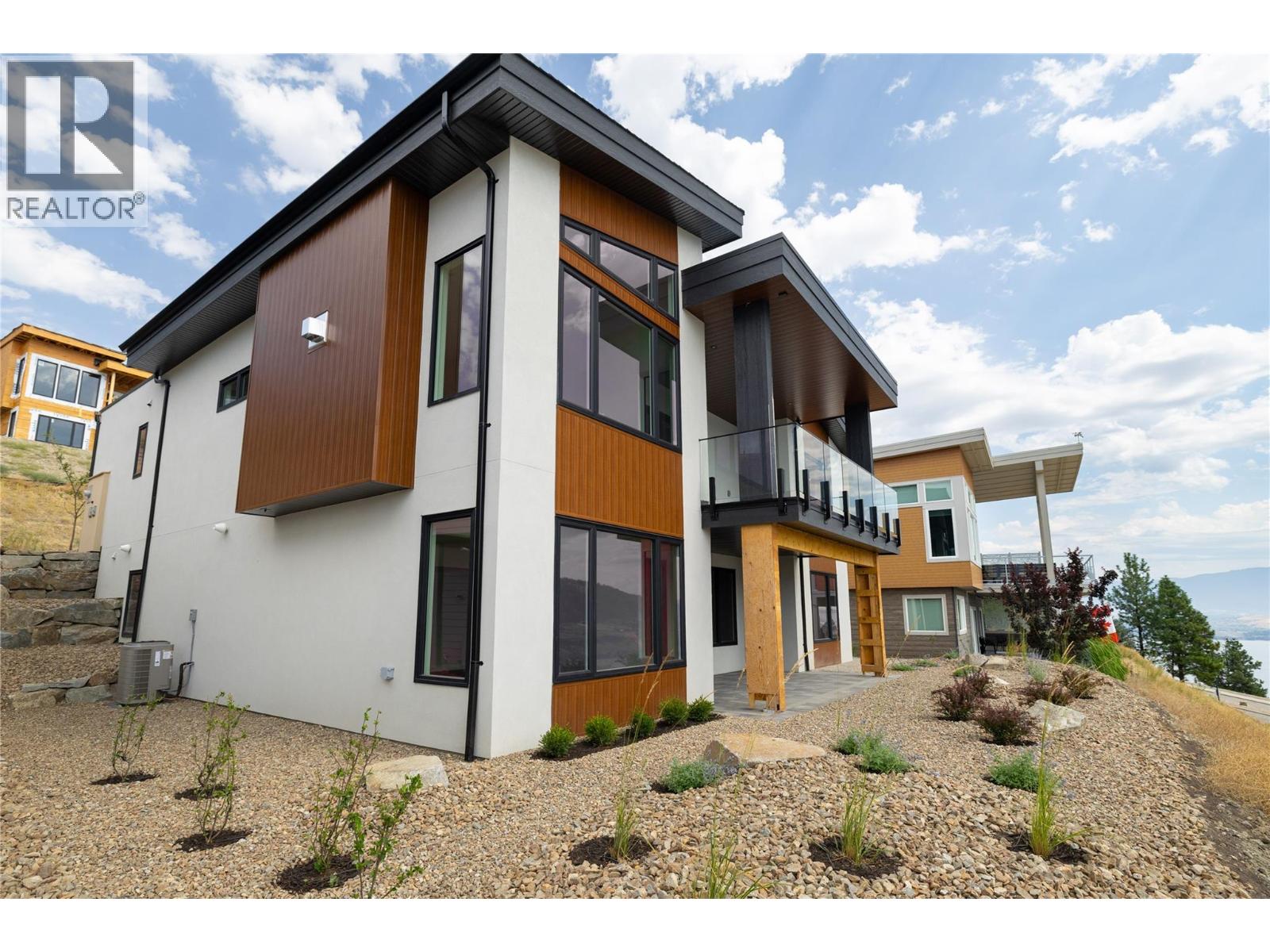 8828 Oxford Road, Vernon