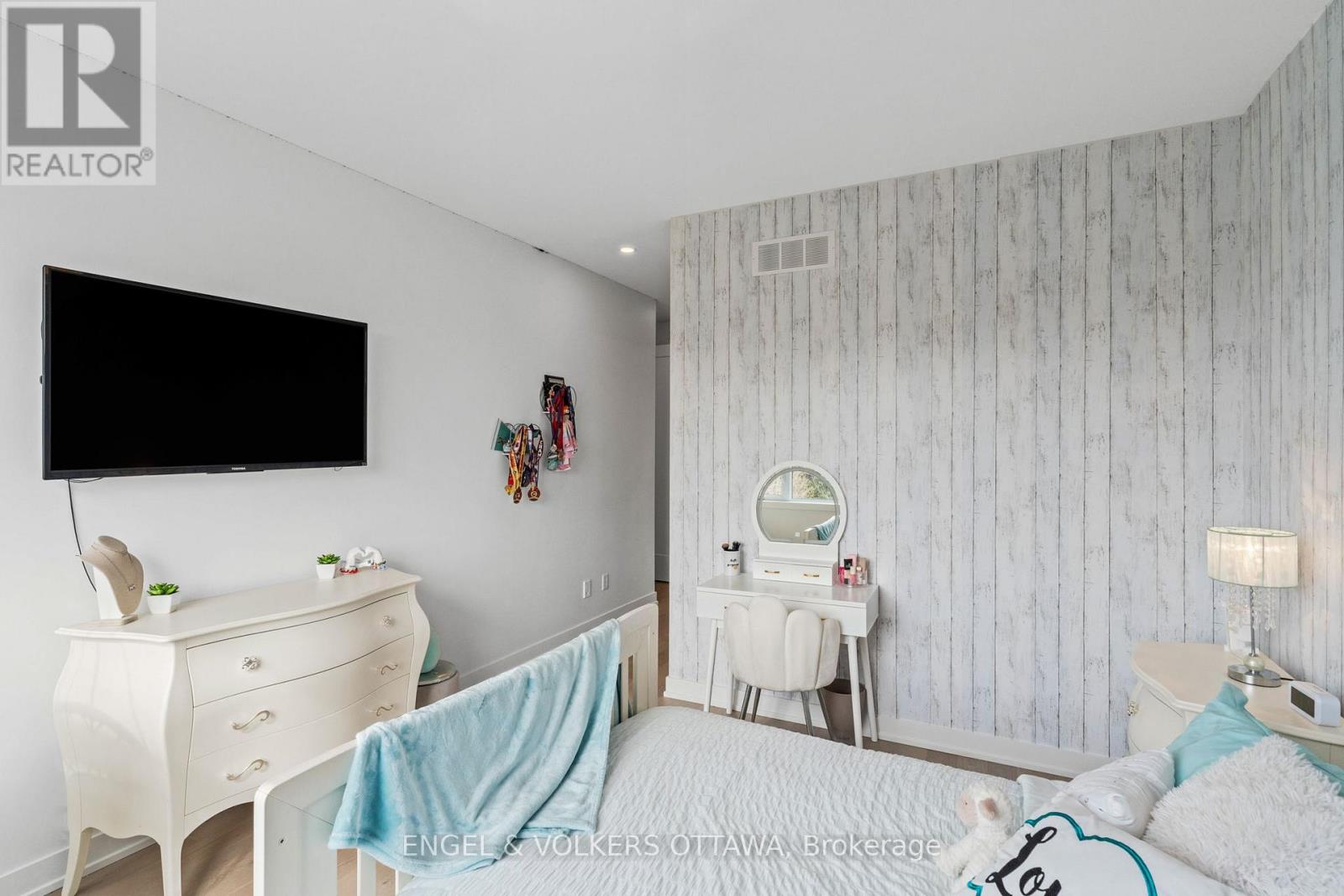 532 LEIMERK COURT - 32