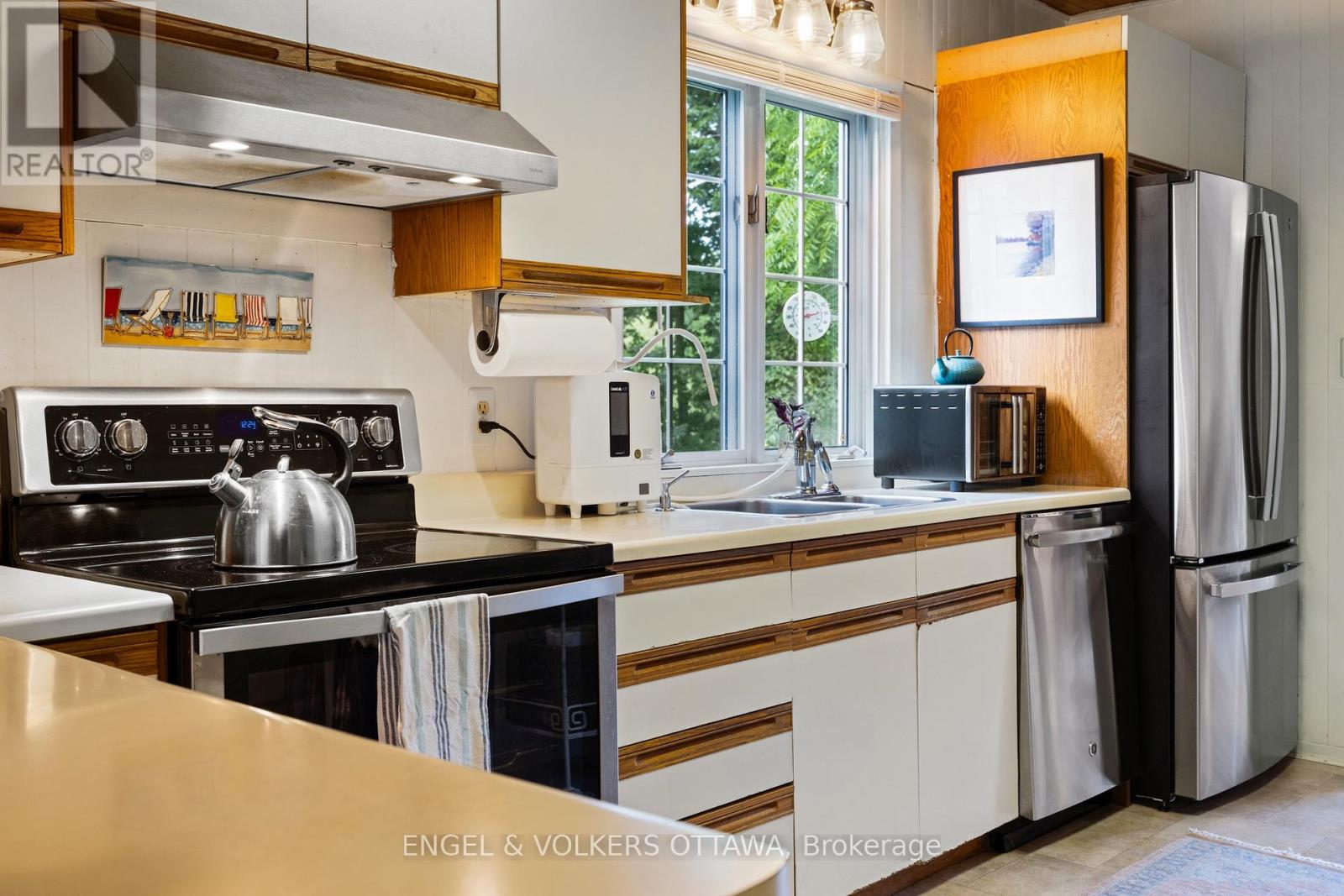 1119 TIGHE STREET - 11