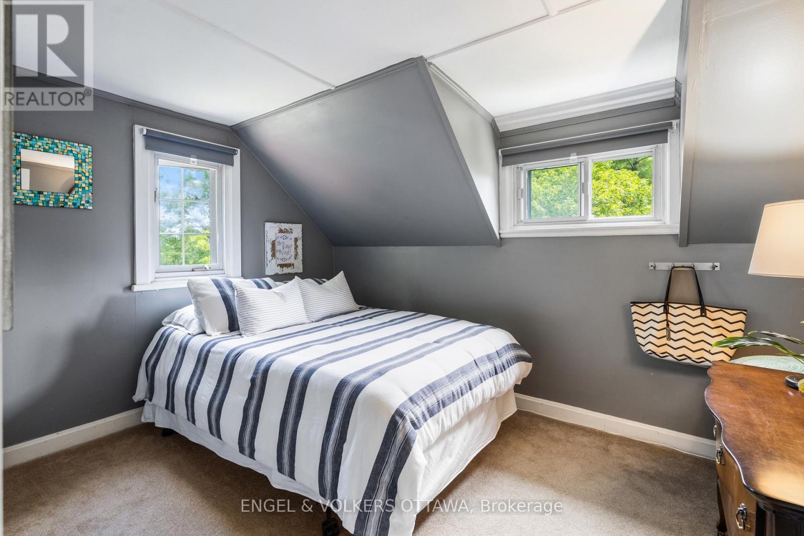 1119 TIGHE STREET - 15