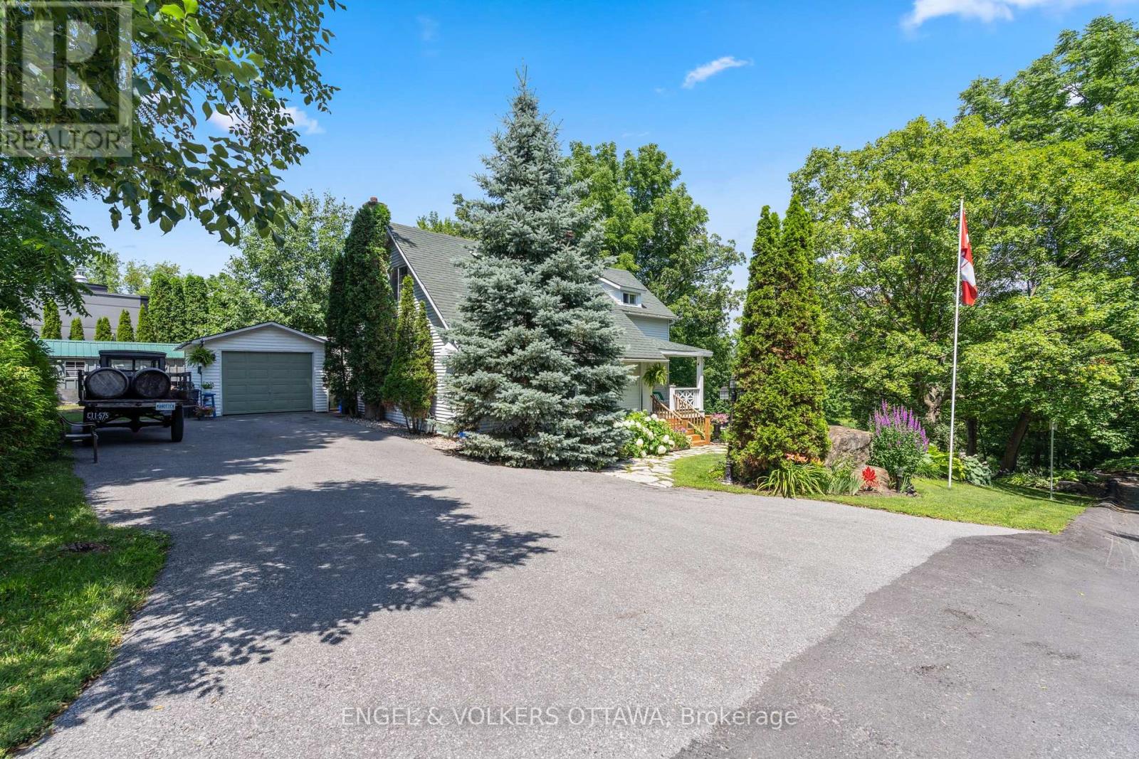 1119 TIGHE STREET - 19