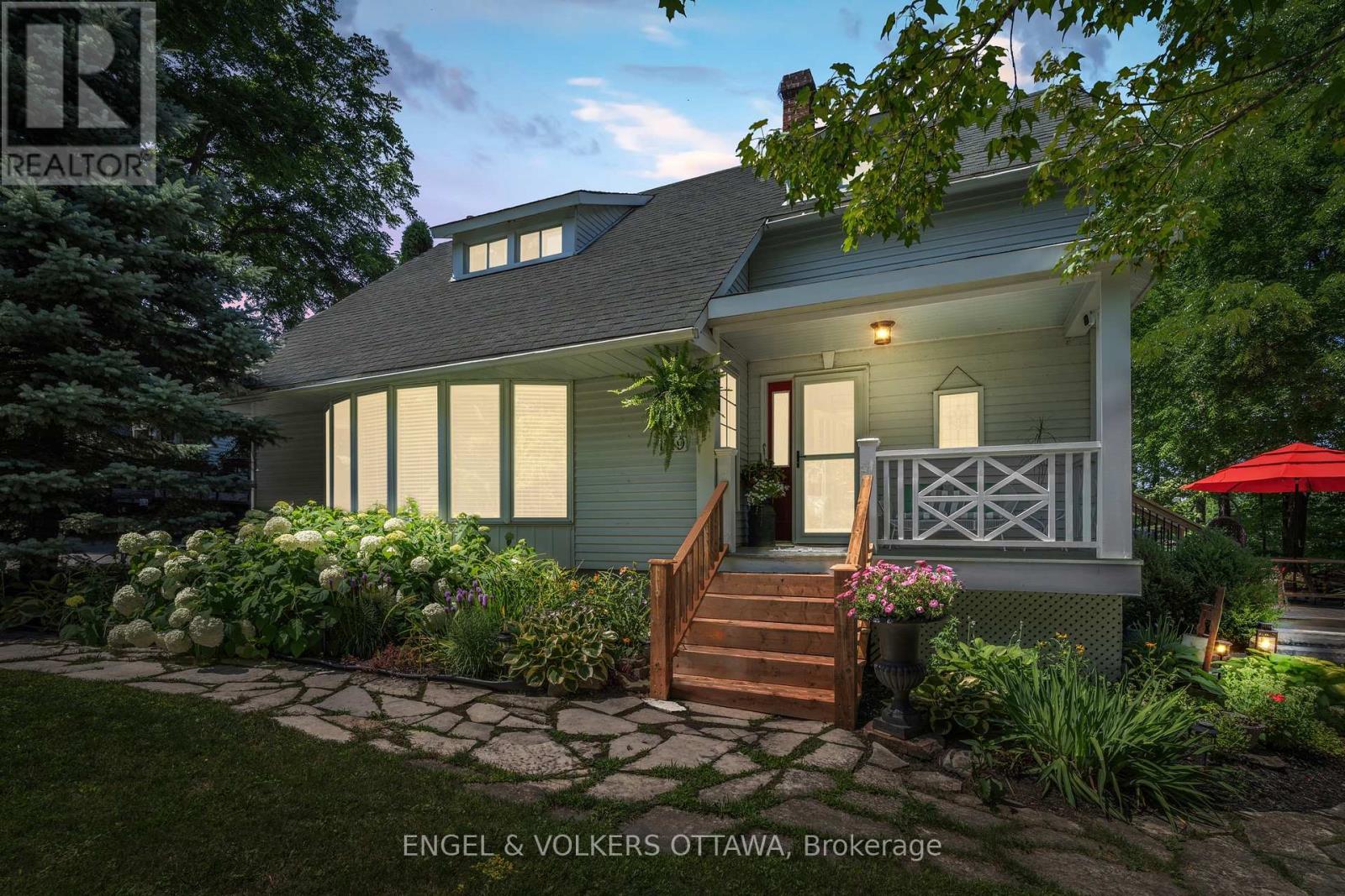 1119 TIGHE STREET - 2