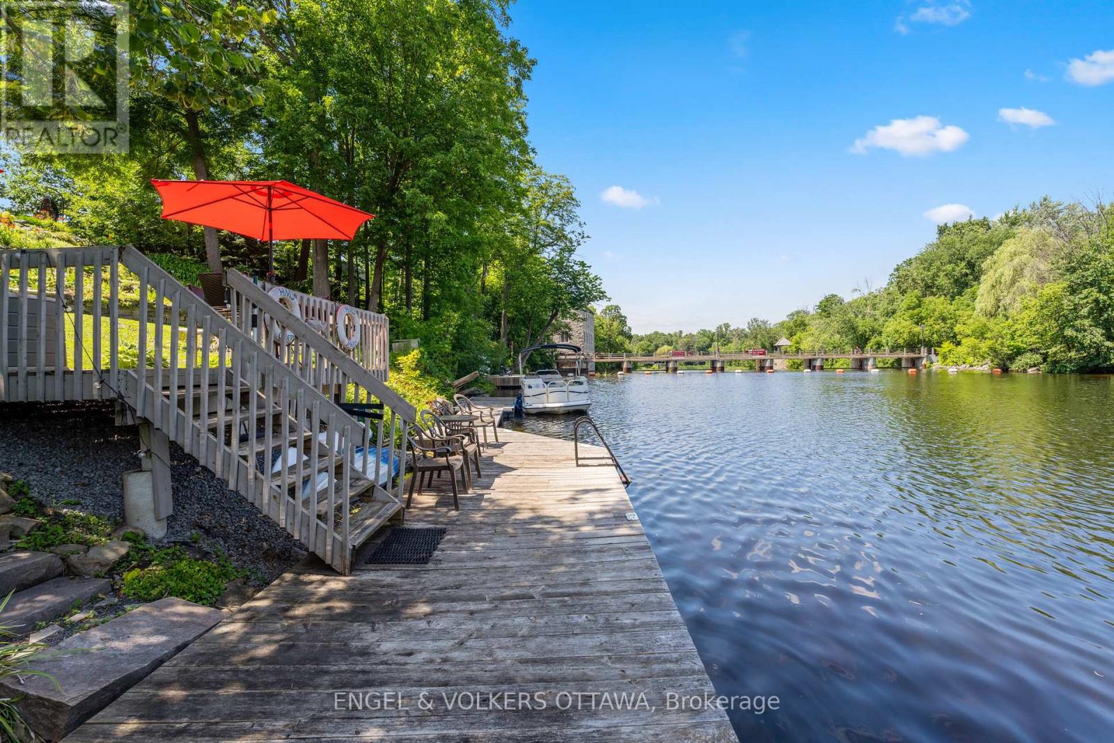 1119 TIGHE STREET - 26