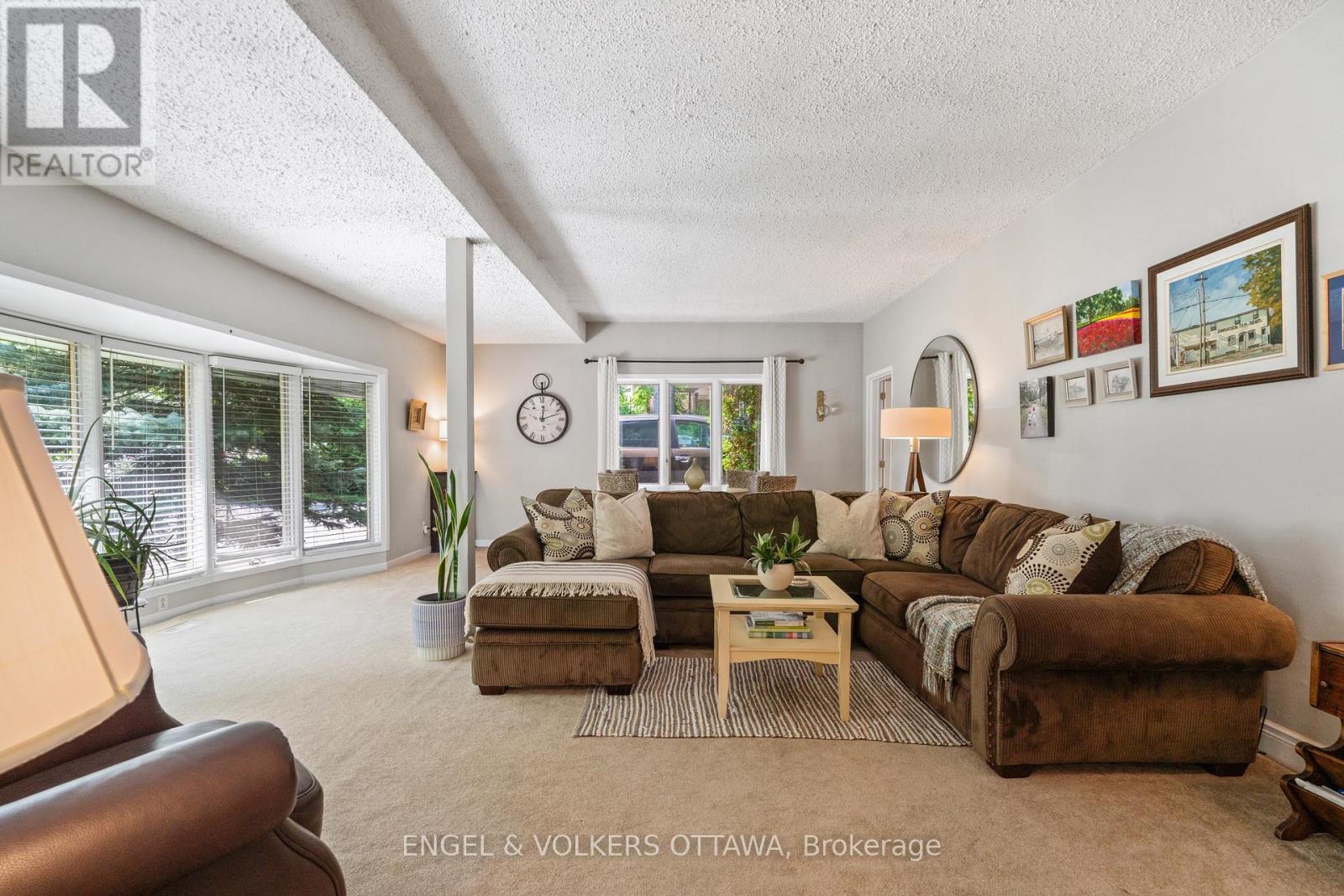 1119 TIGHE STREET - 4