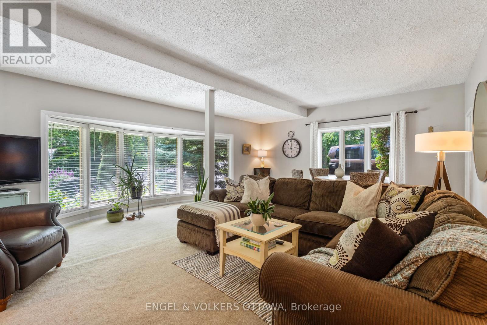 1119 TIGHE STREET - 5