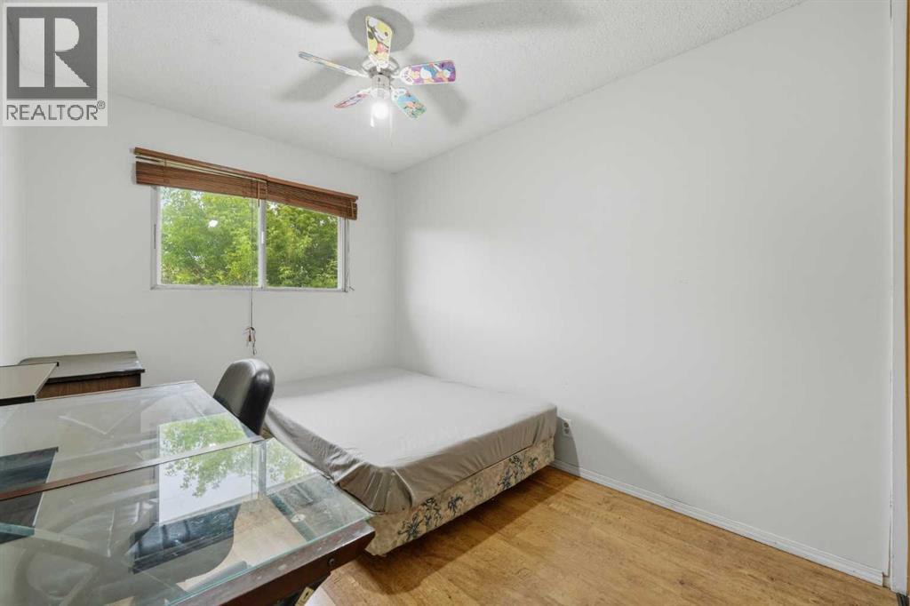 945 Marcombe Drive NE - 10
