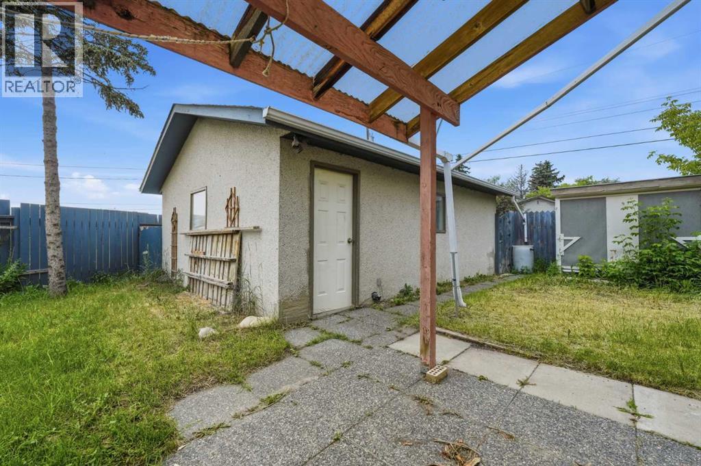 945 Marcombe Drive NE - 22