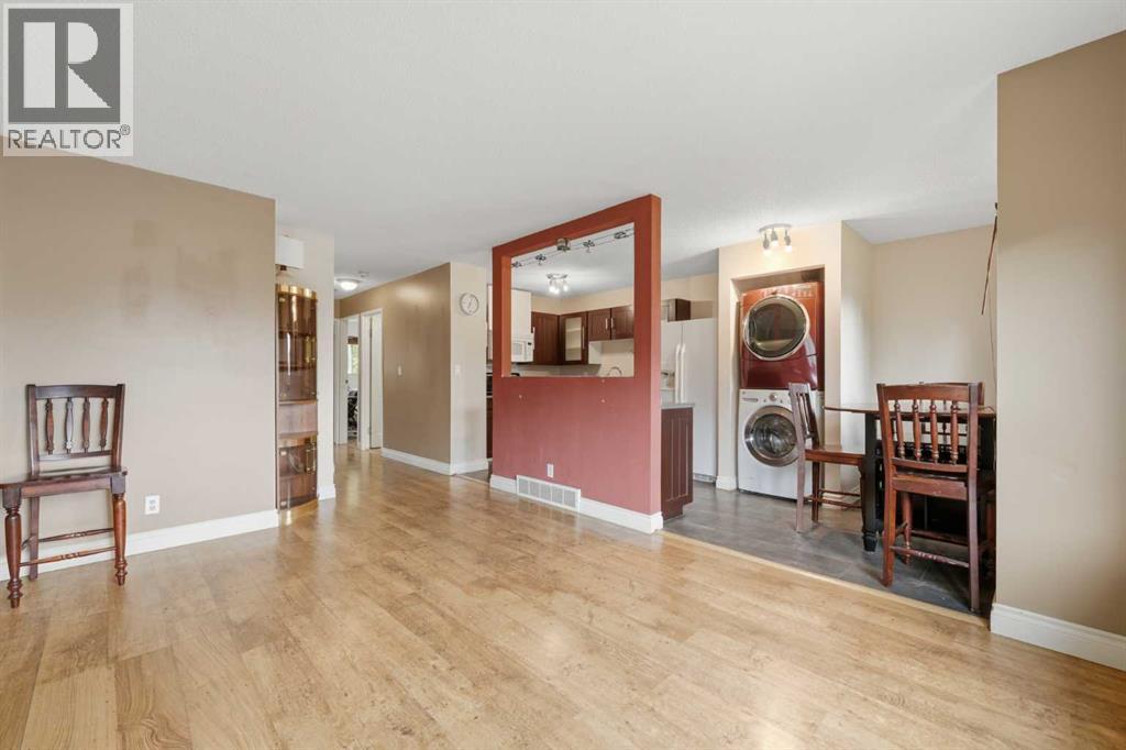 945 Marcombe Drive NE - 4