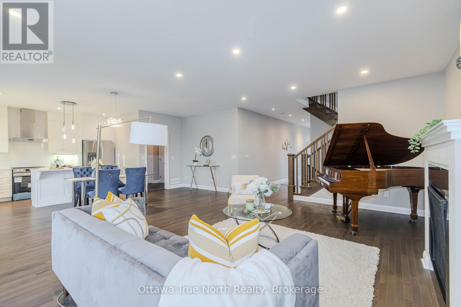 373 HUNTSVILLE DRIVE - 13