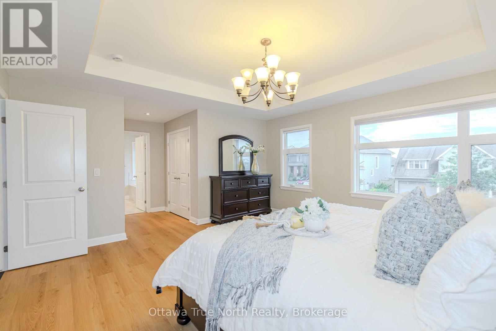 373 HUNTSVILLE DRIVE - 32