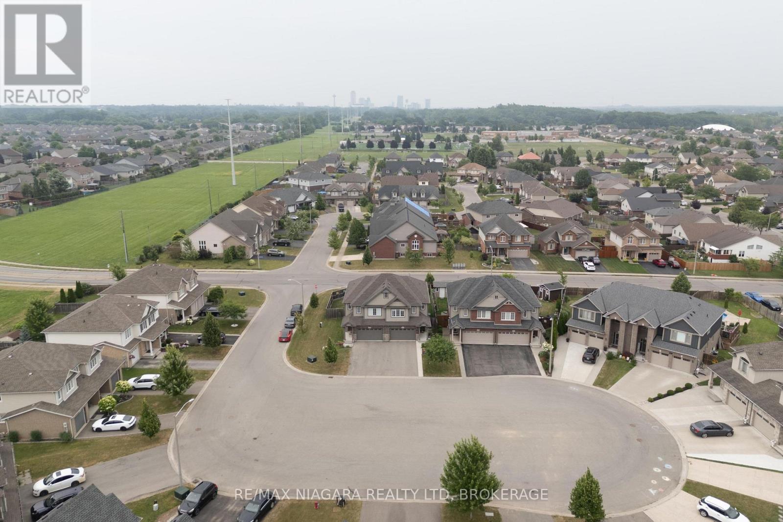 8844 SILVERSTAR COURT - 30