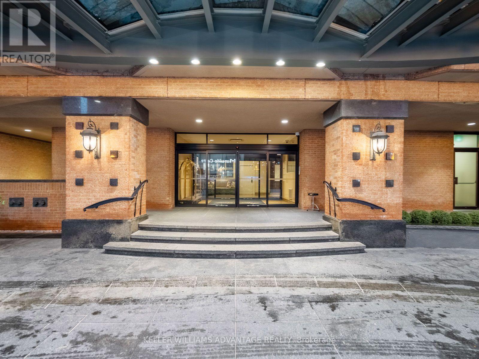 #1002 1166 BAY STREET - 2