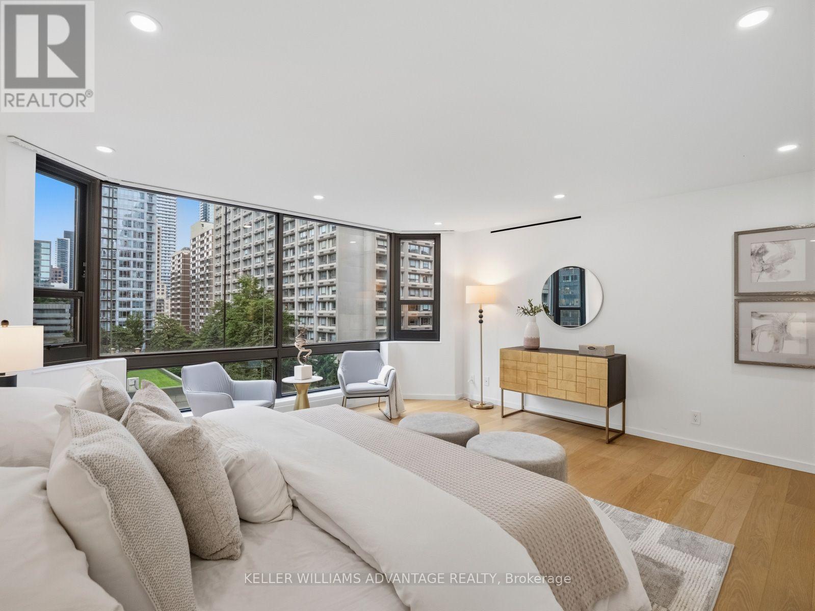 #1002 1166 BAY STREET - Image 25