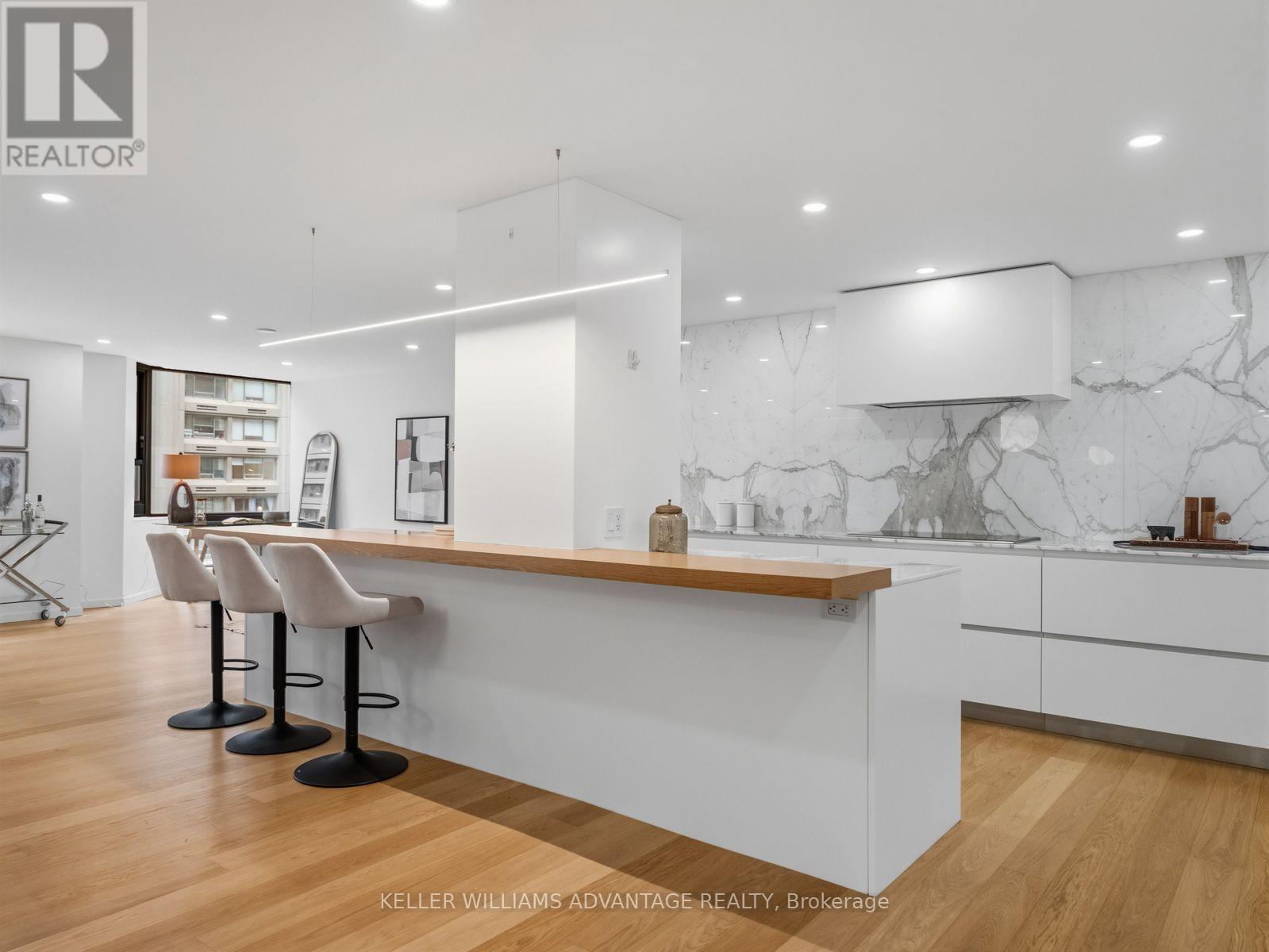 #1002 1166 BAY STREET - Image 8