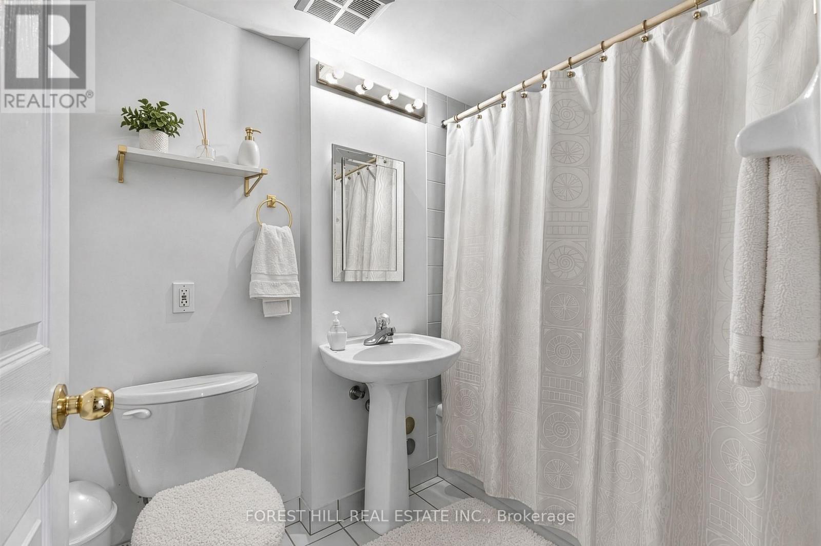 #1005 2 COVINGTON ROAD - 21