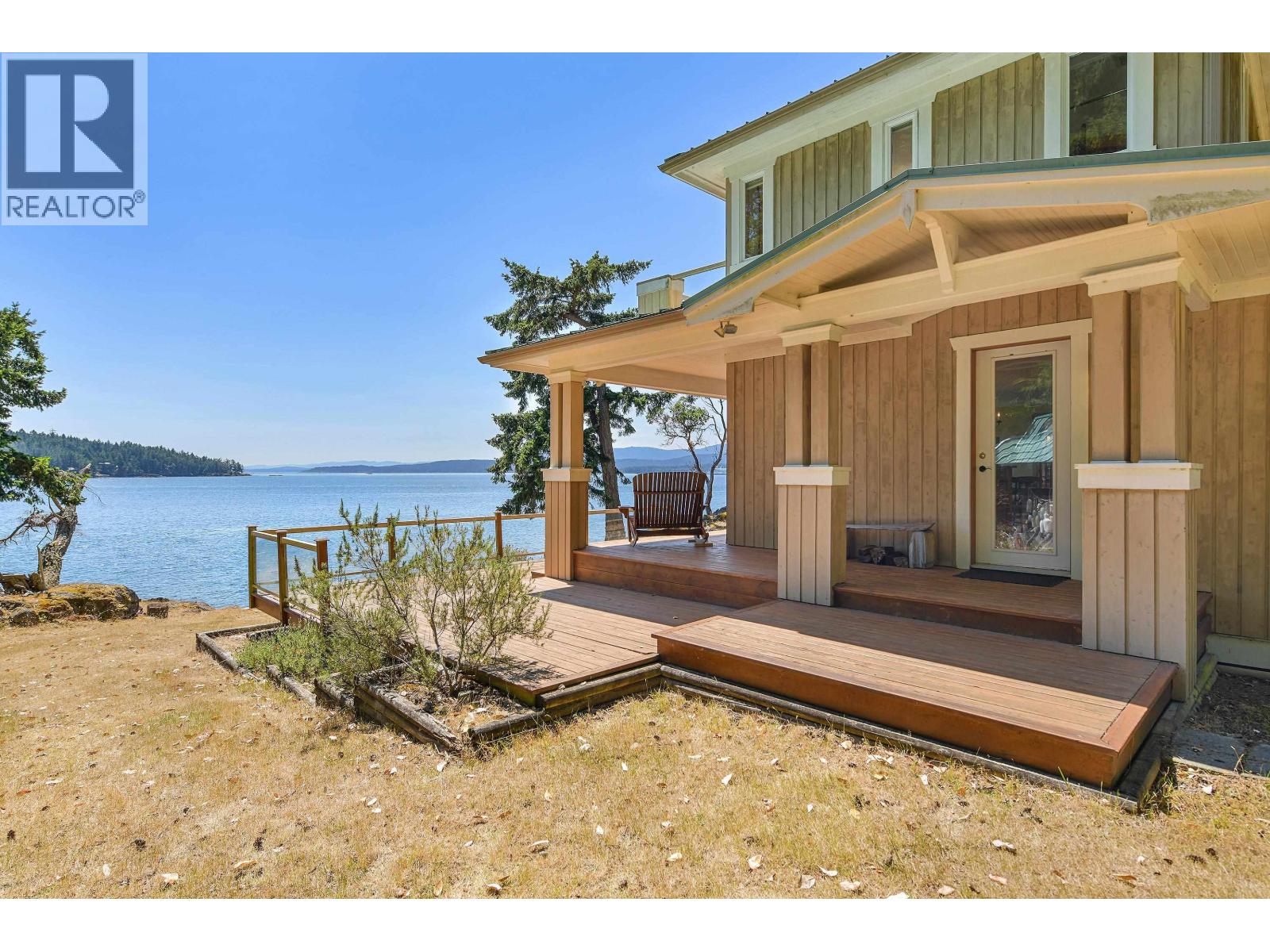 647 DINNER BAY ROAD, Mayne Island