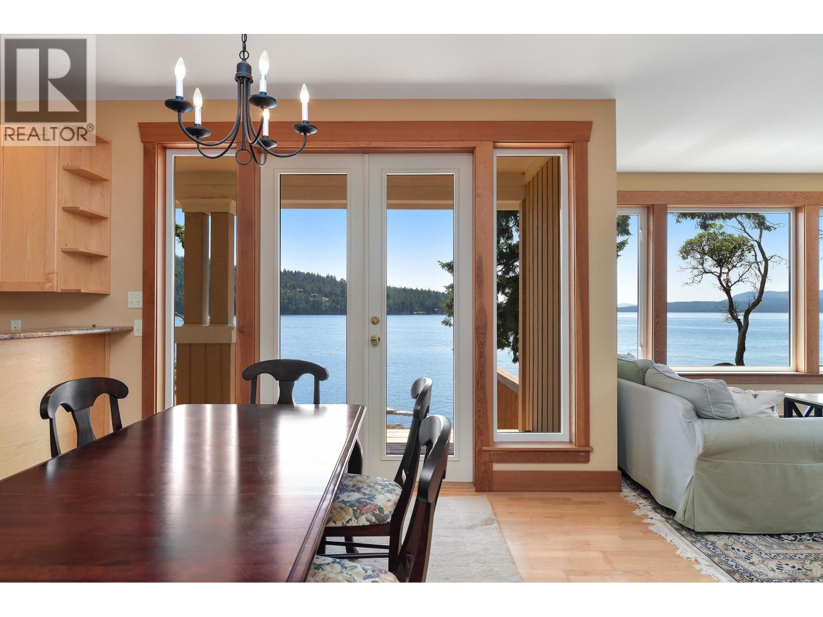 647 DINNER BAY ROAD, Mayne Island