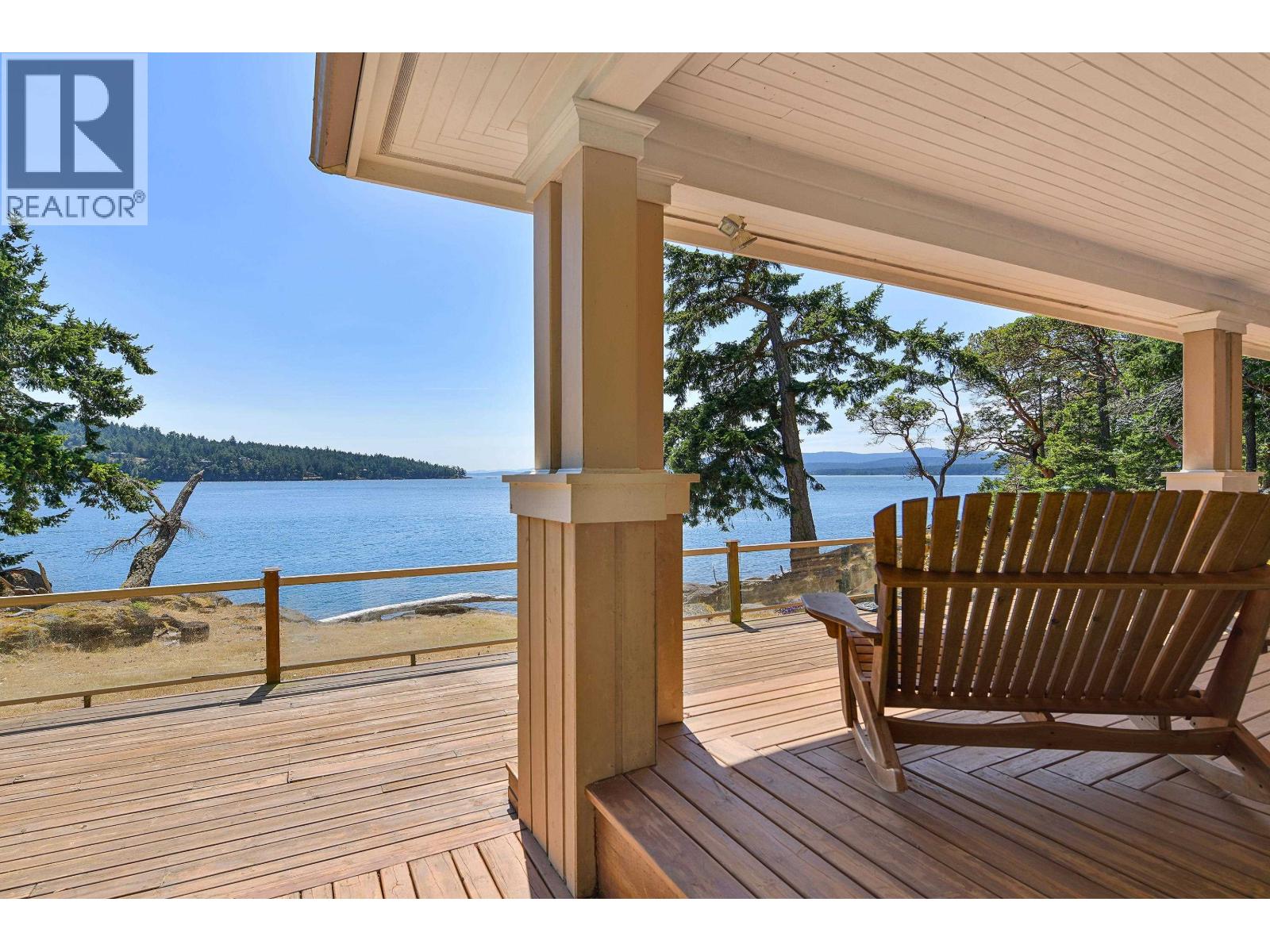 647 DINNER BAY ROAD, Mayne Island