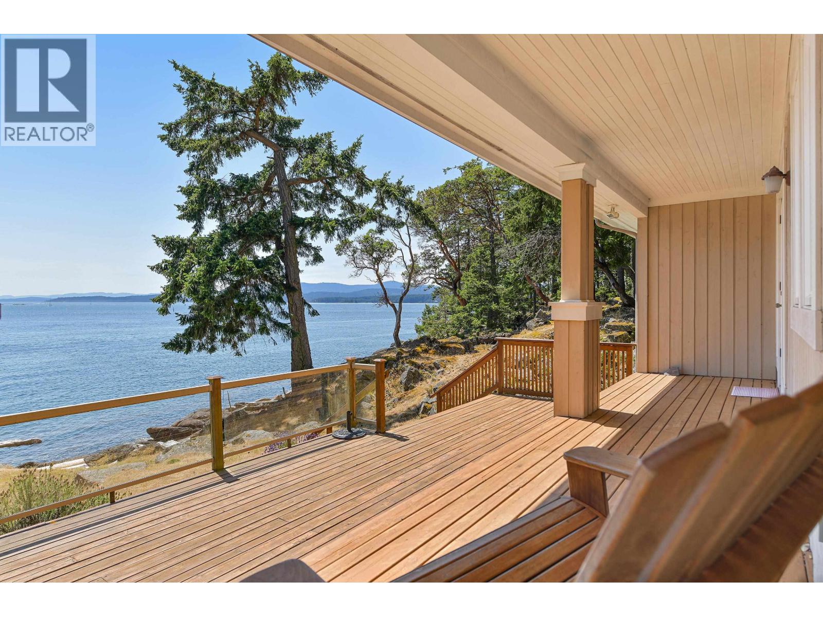 647 DINNER BAY ROAD, Mayne Island