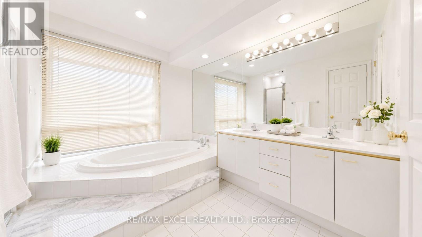 30 LAMBERT ROAD - 21