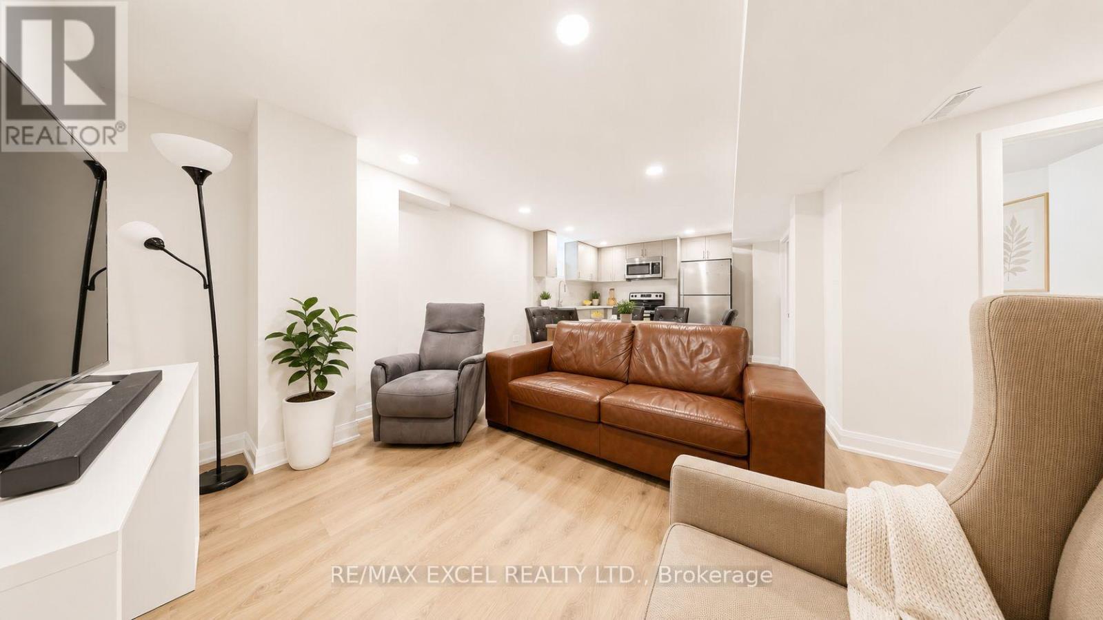 30 LAMBERT ROAD - 28