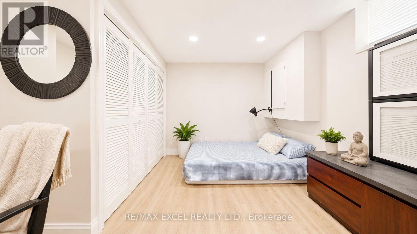 30 LAMBERT ROAD - 31