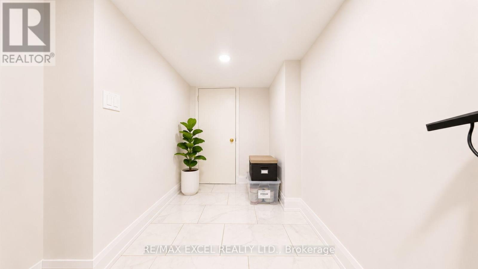 30 LAMBERT ROAD - 33