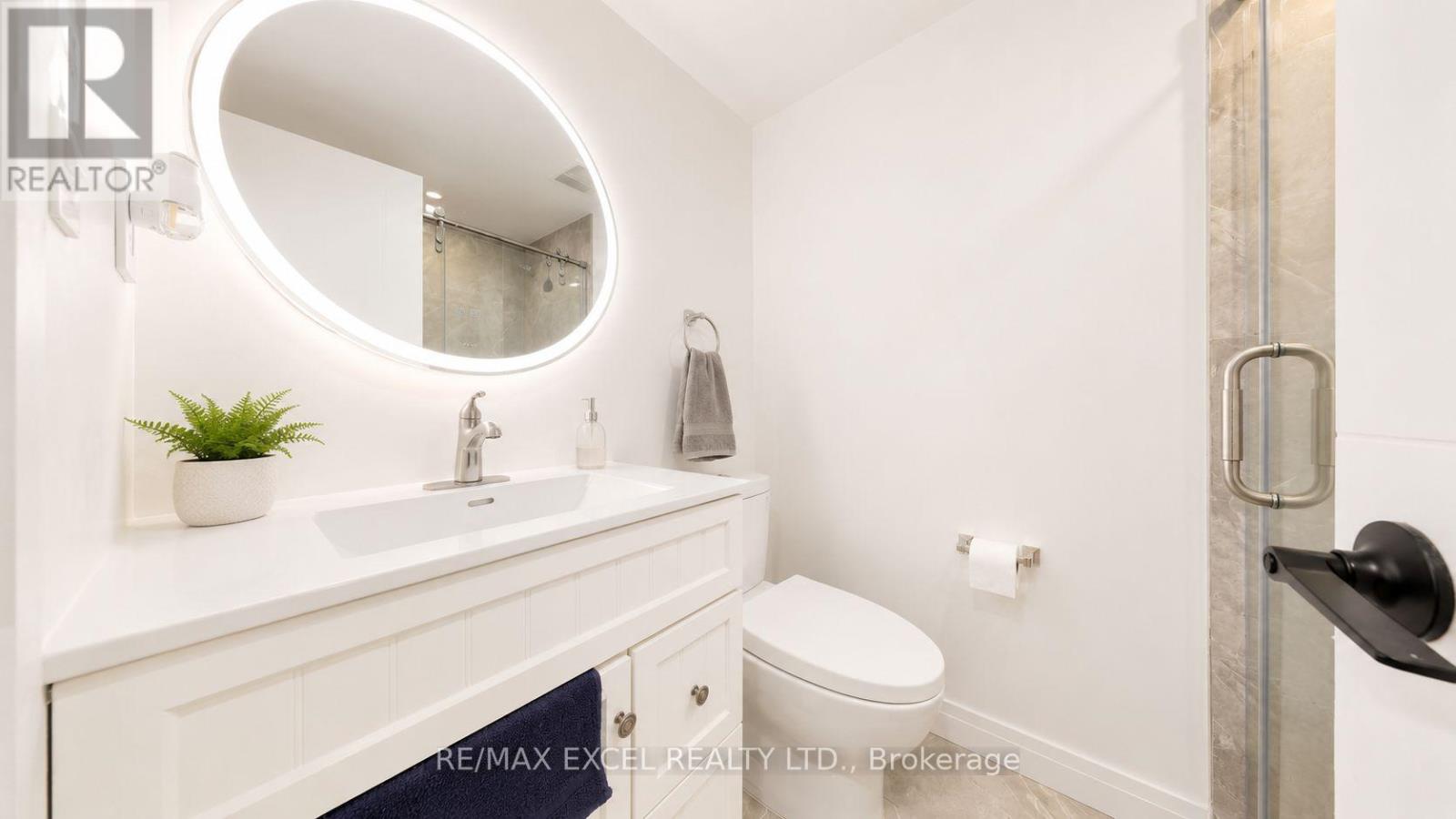 30 LAMBERT ROAD - 36