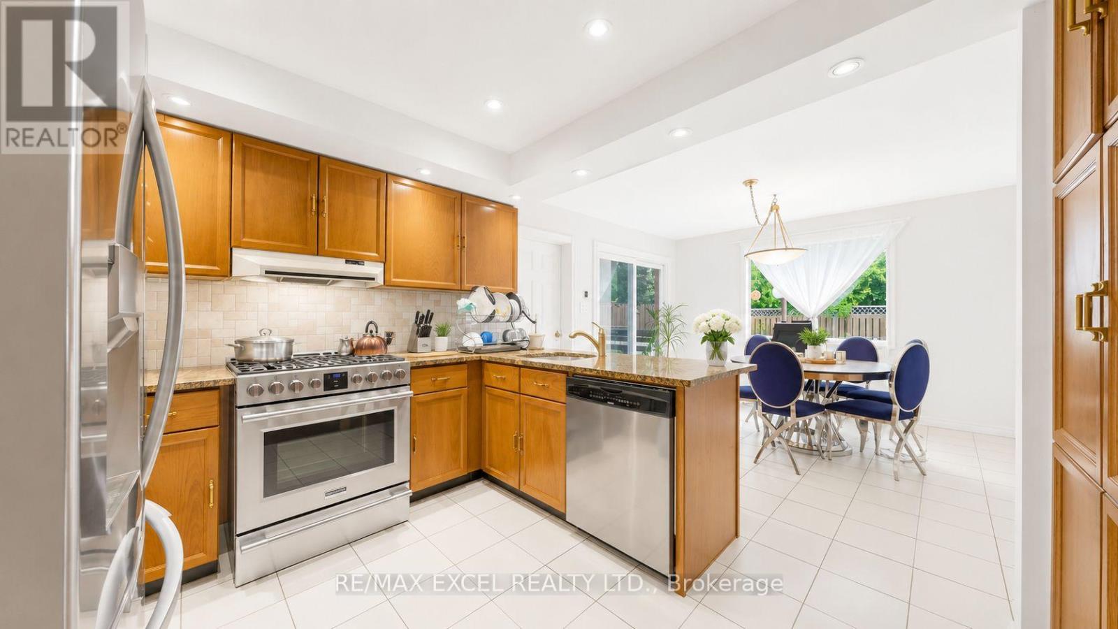 30 LAMBERT ROAD - 6