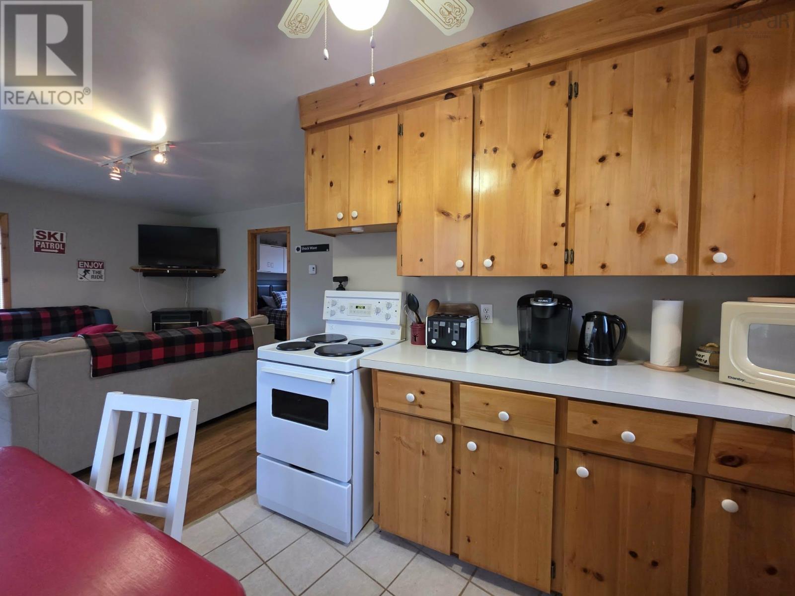 296 Valley Road - 27