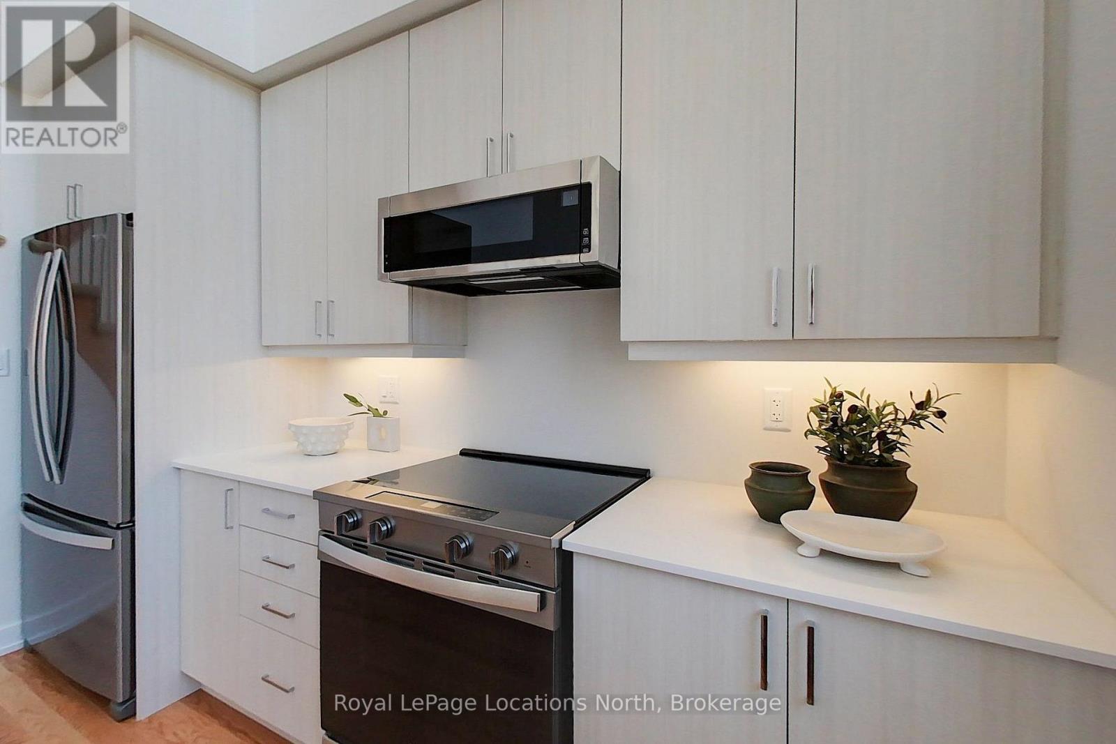 224 STONELEIGH DRIVE - 15