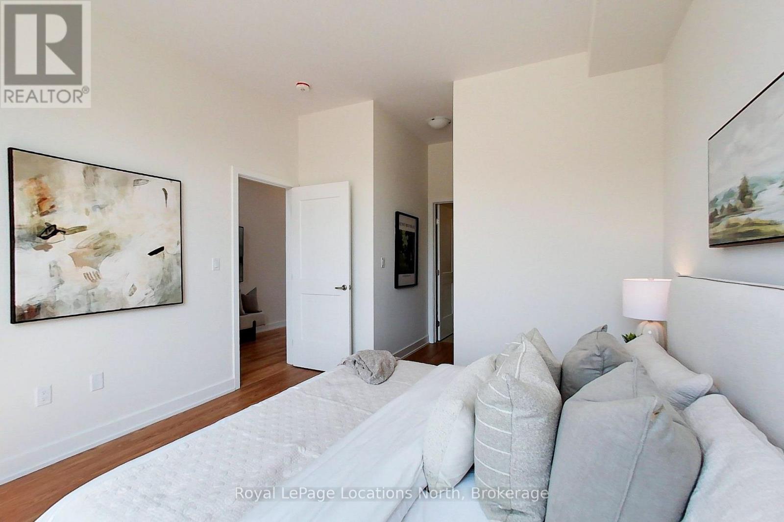 224 STONELEIGH DRIVE - 19