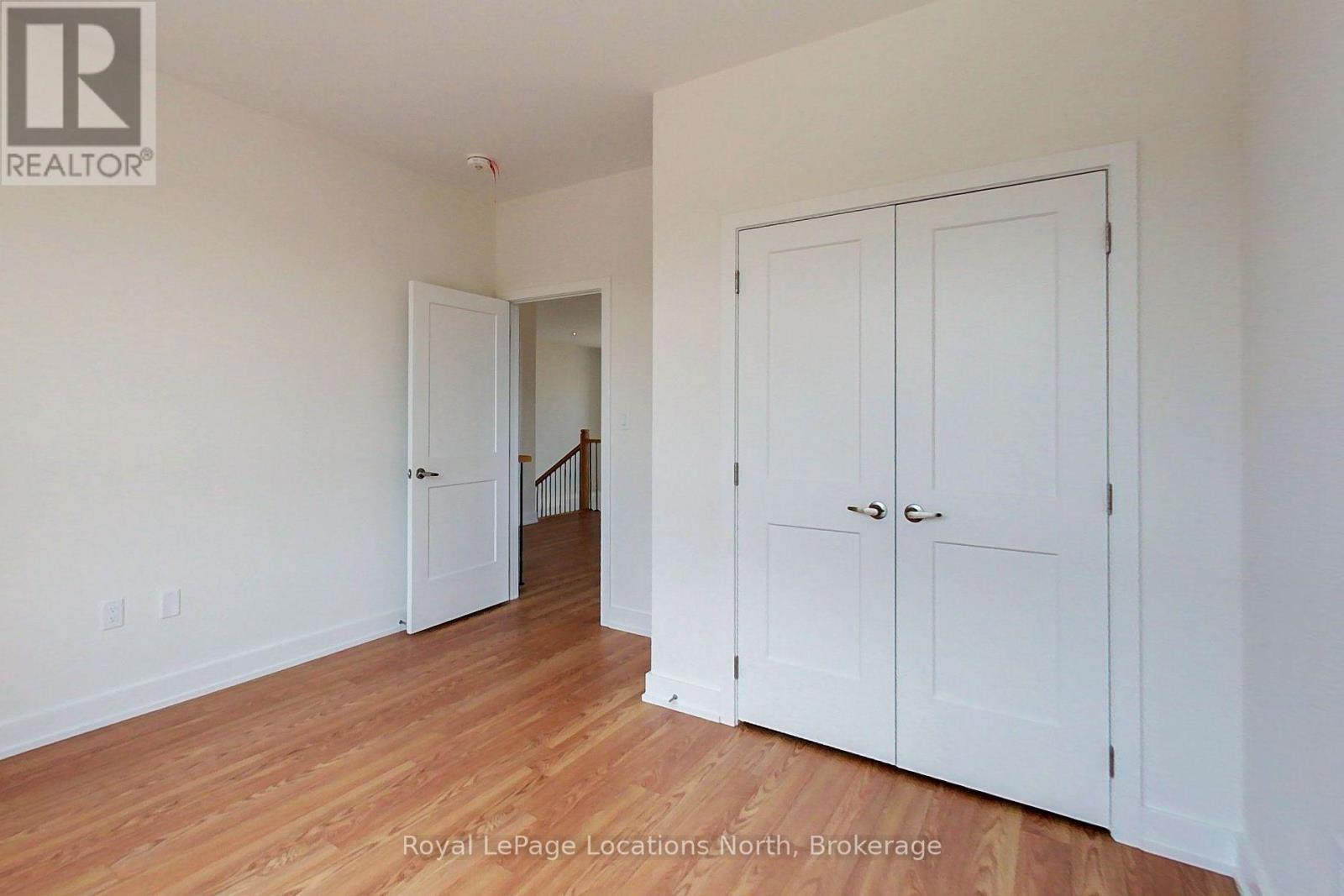 224 STONELEIGH DRIVE - 26
