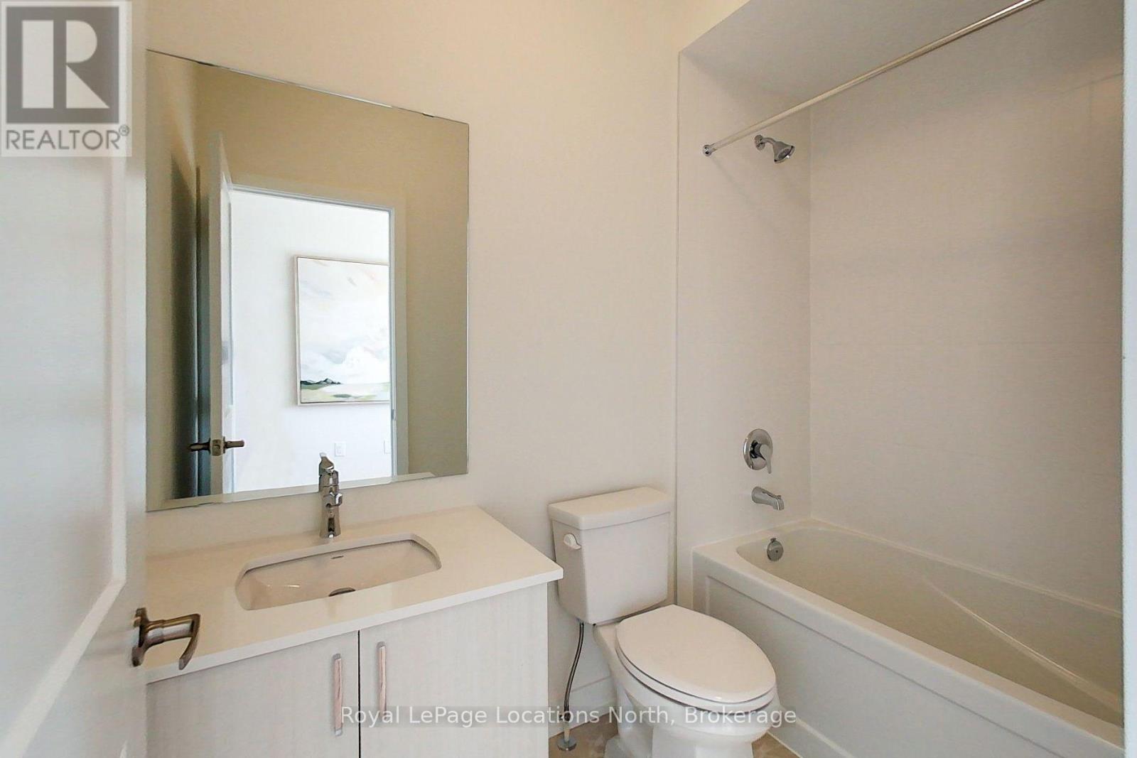 224 STONELEIGH DRIVE - 27