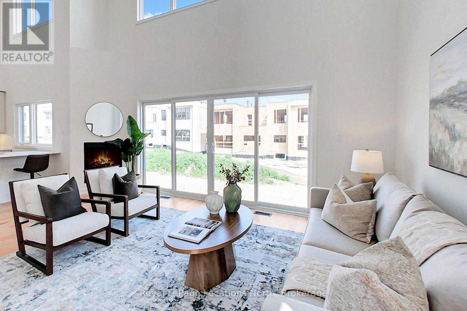 224 STONELEIGH DRIVE - 7